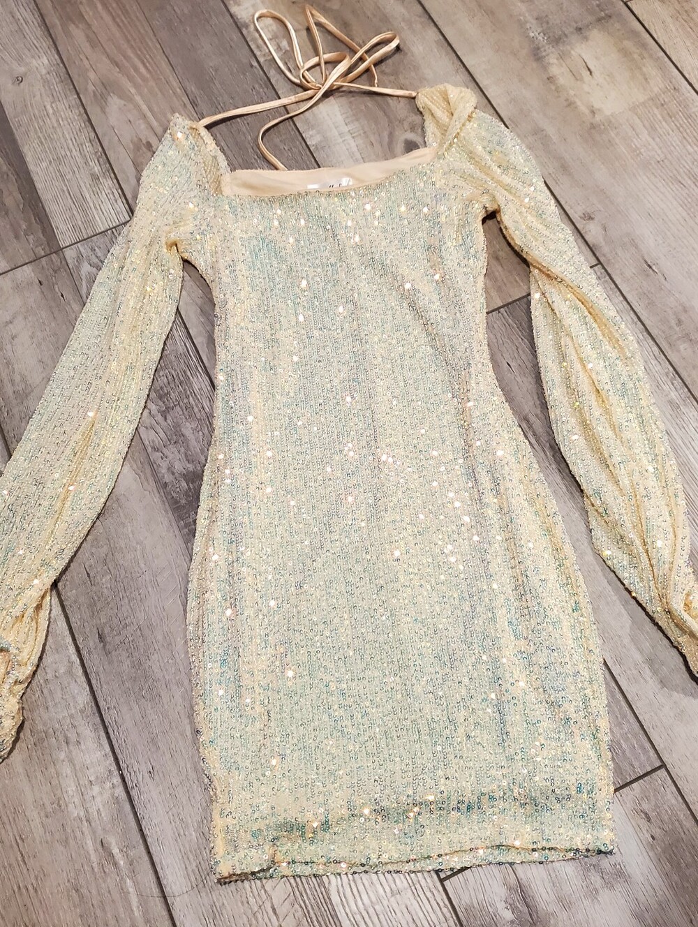 Emerald Sundae Sparkling Pale Gold Sequin Long-Sleeve Mini Dress XXS